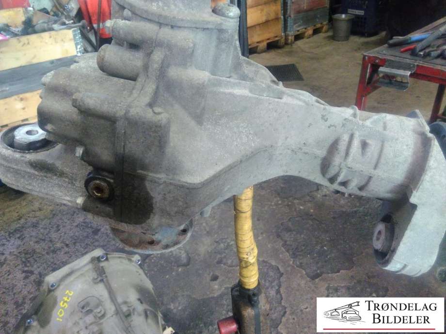 Kardang klokke foran til VW Touareg 2003-2007 (Type I, Fase 1)  (446031082  0AA409508E|)