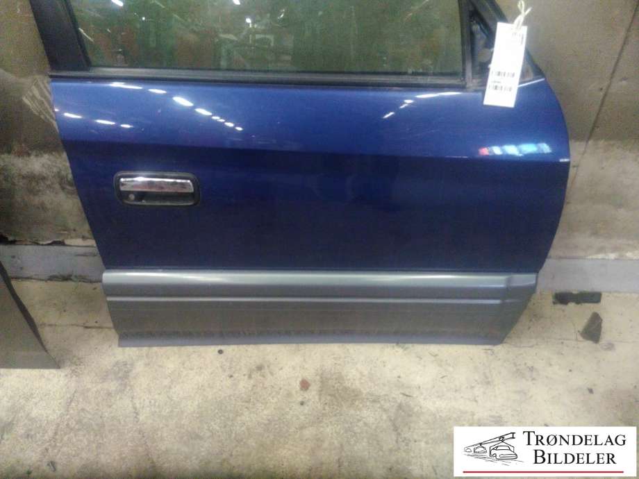 Dør høyre foran til Toyota Land Cruiser 90 1996-2002  (6700160402|)