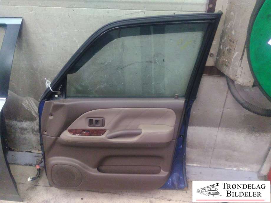 Dør høyre foran til Toyota Land Cruiser 90 1996-2002  (6700160402|)