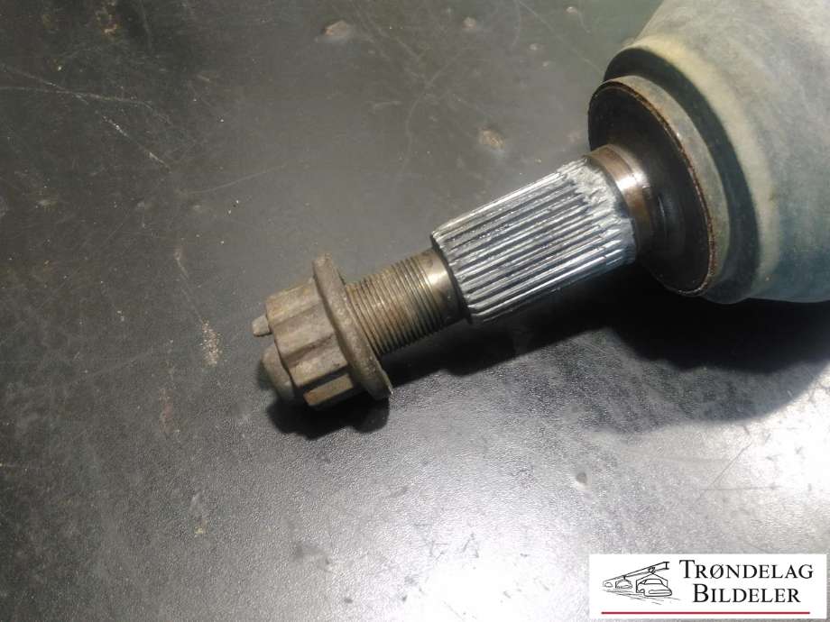 Drivaksel høyre foran, bensin/automat til VW Touareg 2003-2007 (Type I, Fase 1)  (7L0 407 271 F|)