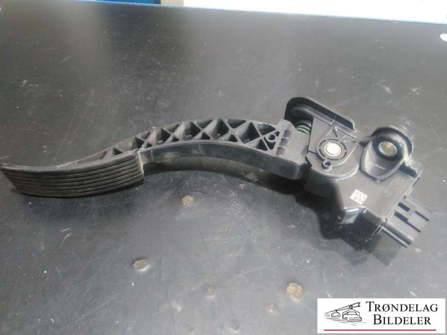Pedal gass til Mitsubishi Outlander, 2007-2010 (Type II, Fase 1)  (MN101544)
