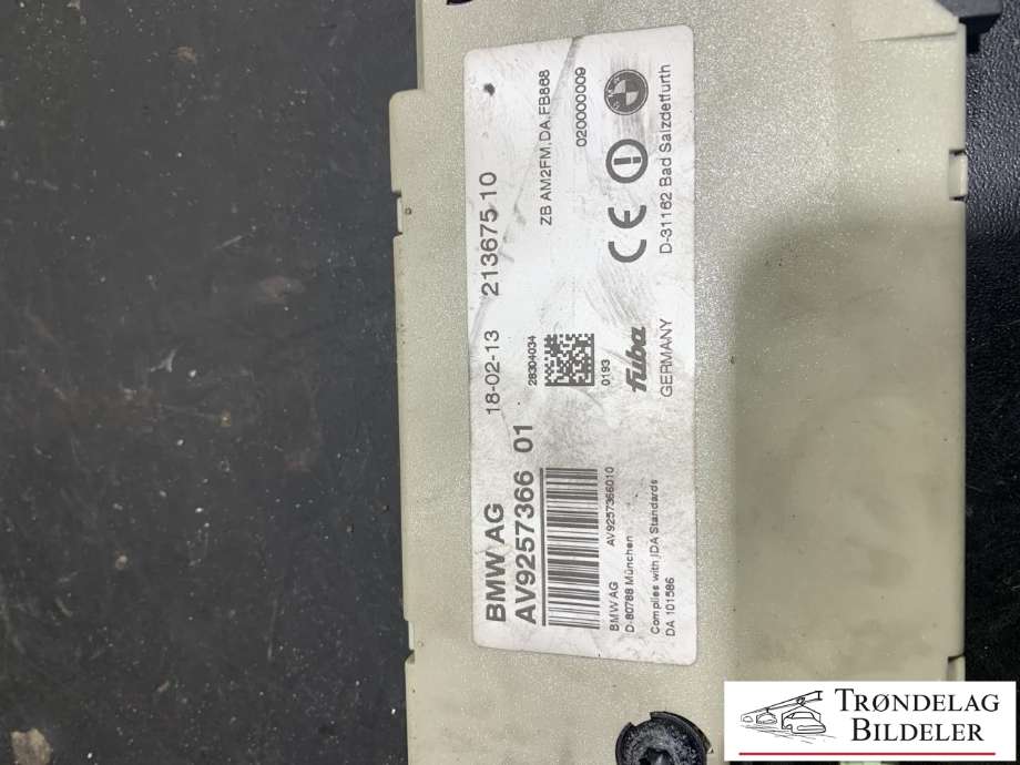 Antenne forsterker til BMW M5 2011-2017 (F10) (F10) (BWM|AV9257366 01|65 20 9 276 099|)