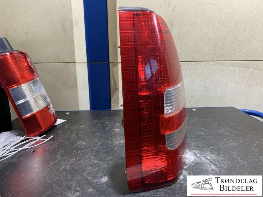 Baklykt venstre til Subaru Forester 2002-2005 (Type II, Fase 1) (84201-SA070|)