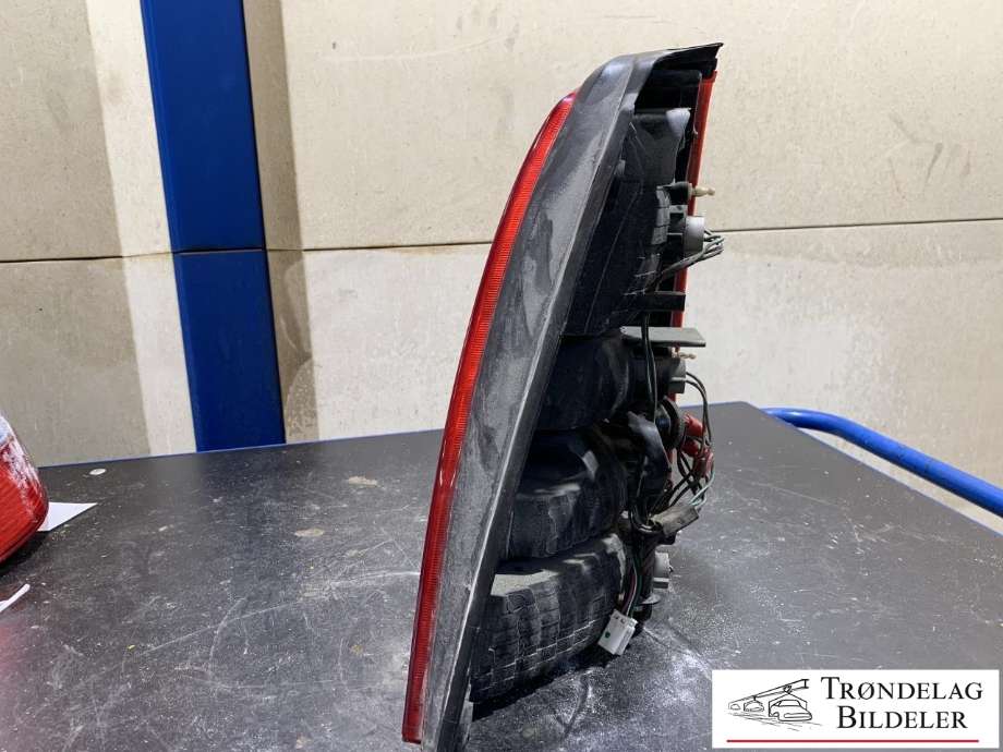 Baklykt venstre til Subaru Forester 2002-2005 (Type II, Fase 1) (84201-SA070|)