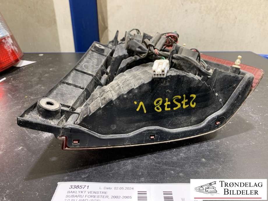 Baklykt venstre til Subaru Forester 2002-2005 (Type II, Fase 1) (84201-SA070|)