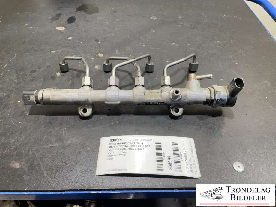 Dyseskinne (fuelrail) til Mercedes ML, 2011-2015 (Fase 1) (W166) (W166) (A 000 070 57 46|A 651 070 05 95)