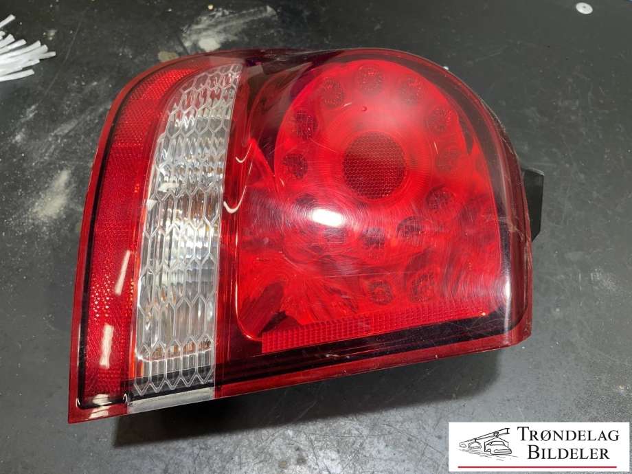 Baklykt venstre ytre til Fiat Freemont 2011-2015  (68078481AD|)