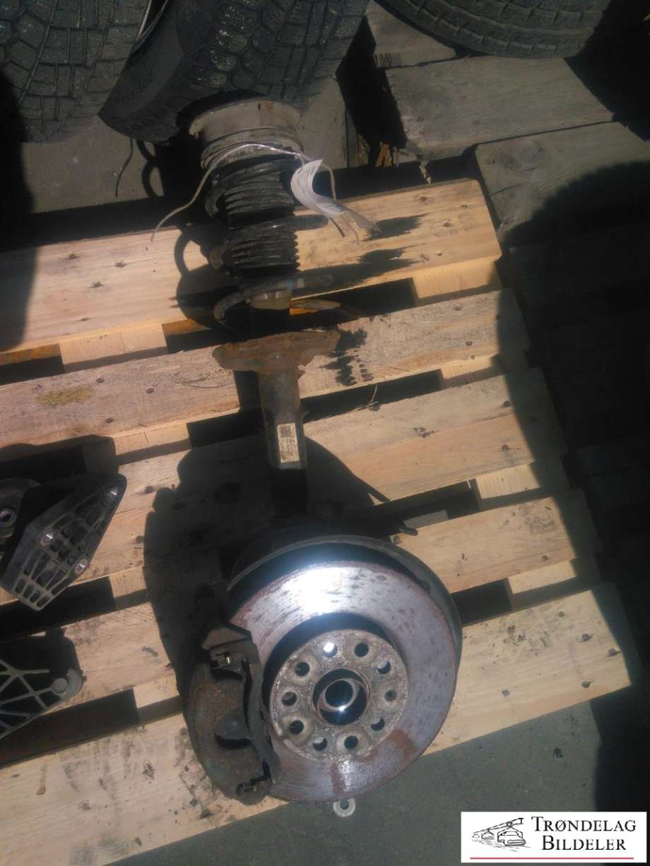 Fjærbein venstre foran til VW e-Golf, 2017-2020 (Fase 2)  