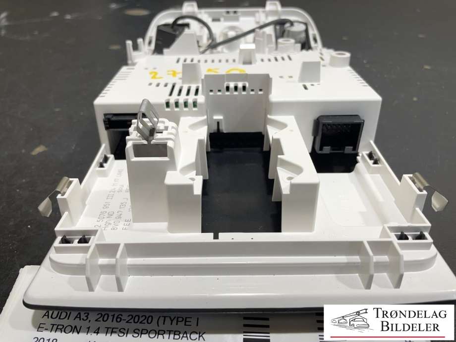 Taklyspanel til Audi A3 2016-2020 (Type III, Fase 2) (8V0 947 135 J|)