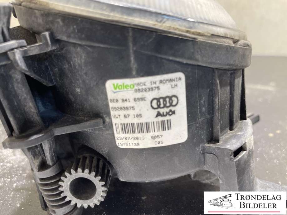 Tåkelykt venstre foran til Audi A3 2009-2012 (Type II, Fase 2)  (8E0 941 699E|)