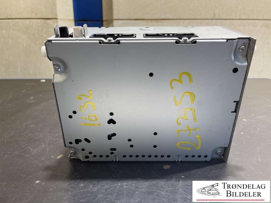 Bilstereo til Ford C-Max 2010-2015 (Type II, Fase 1)  (E1BT-18C8R5-XE|)