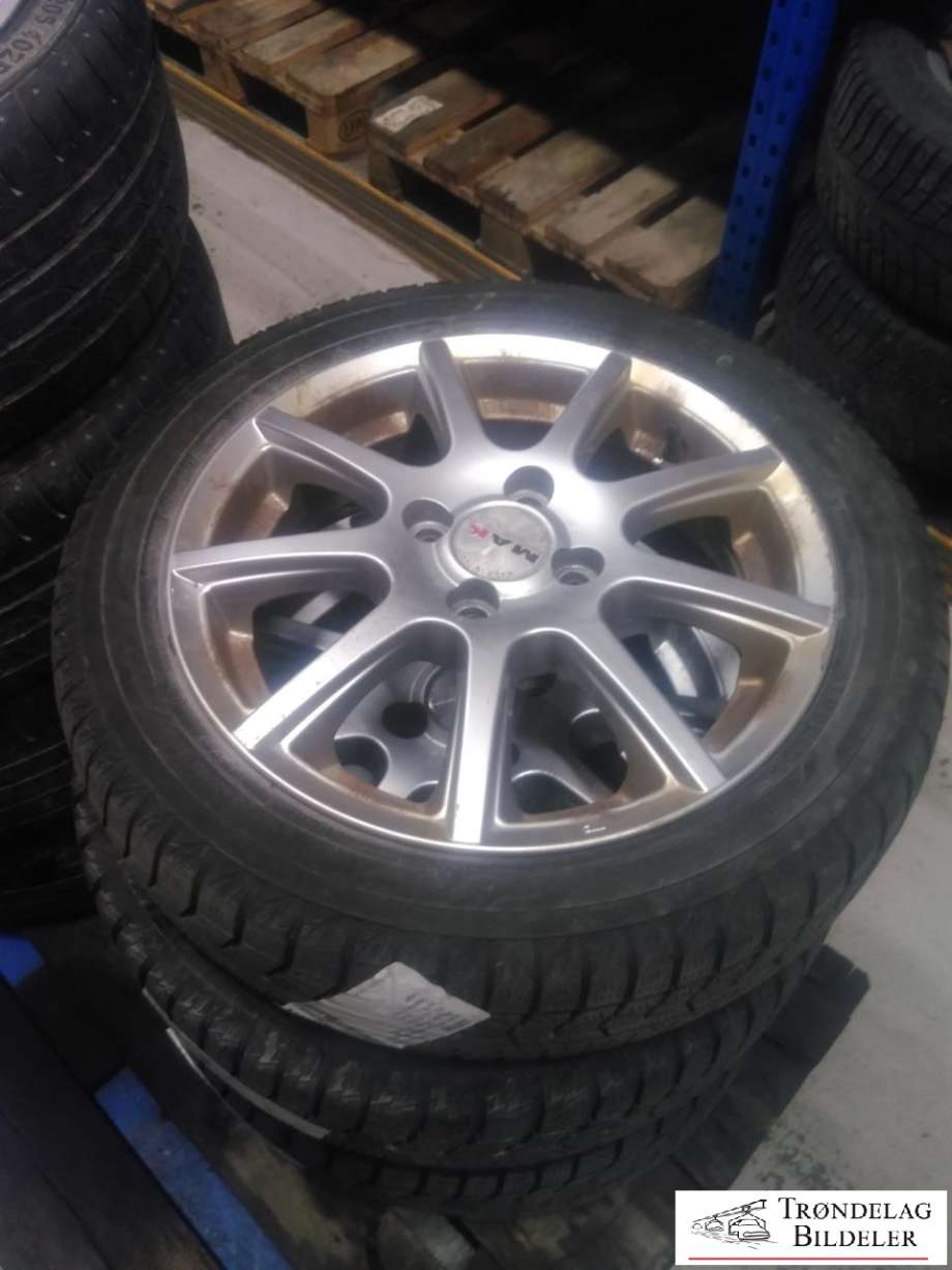 Hjulsett aluminium vinter til Peugeot iOn 2011-2020 (YOKOHOMA|175/55/R15 4X100 5JX15 ET35 CB56.1MM|3-4MM MØNSTERDYBDE|PROD 15-19)
