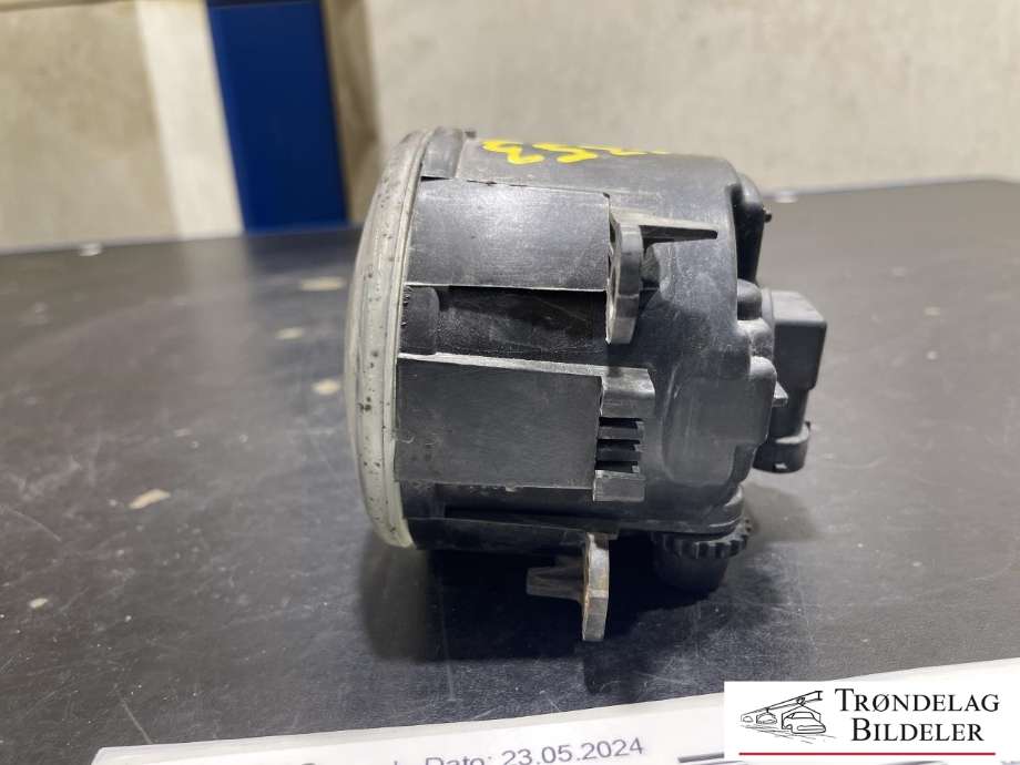Tåkelykt høyre foran til Ford C-Max 2010-2015 (Type II, Fase 1)  (VALEO|2N11-15201-AB|)