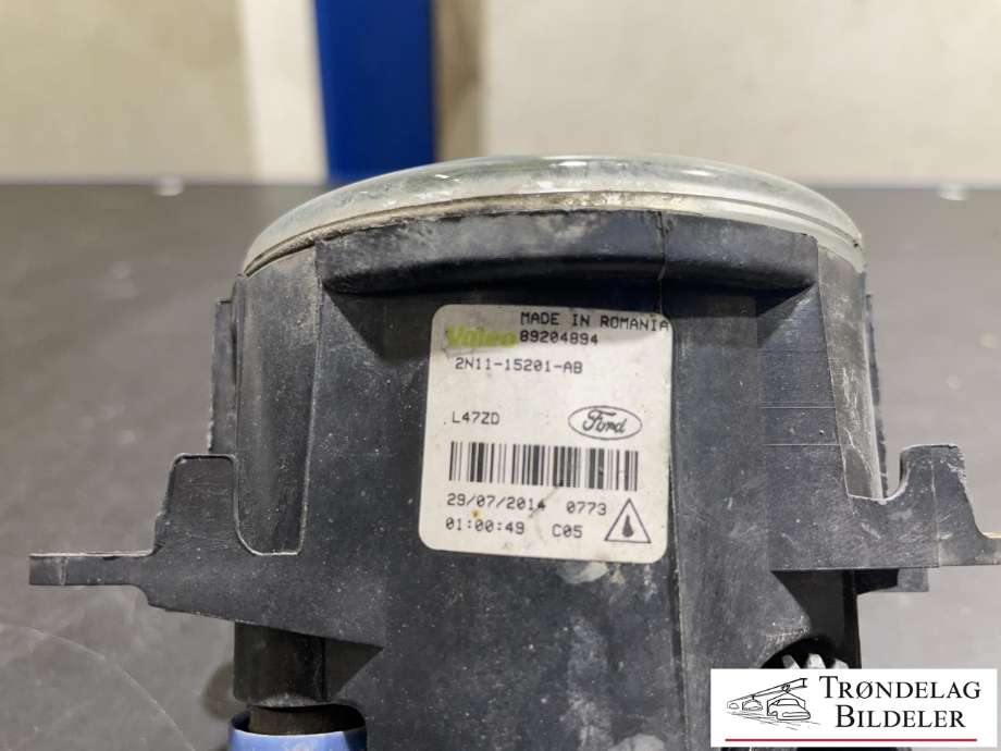 Tåkelykt høyre foran til Ford C-Max 2010-2015 (Type II, Fase 1)  (VALEO|2N11-15201-AB|)