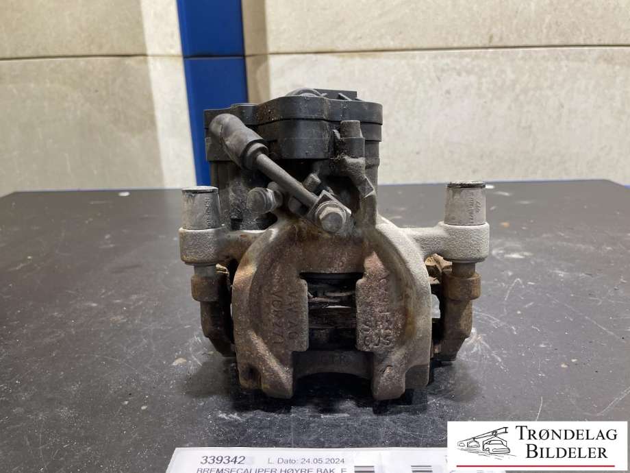 Bremsecaliper høyre bak, elektrisk til Audi A3 2016-2020 (Type III, Fase 2)  (8V0 615 424 D|8V0 615 425|8V0 615 425    SL7|272X10MM|)