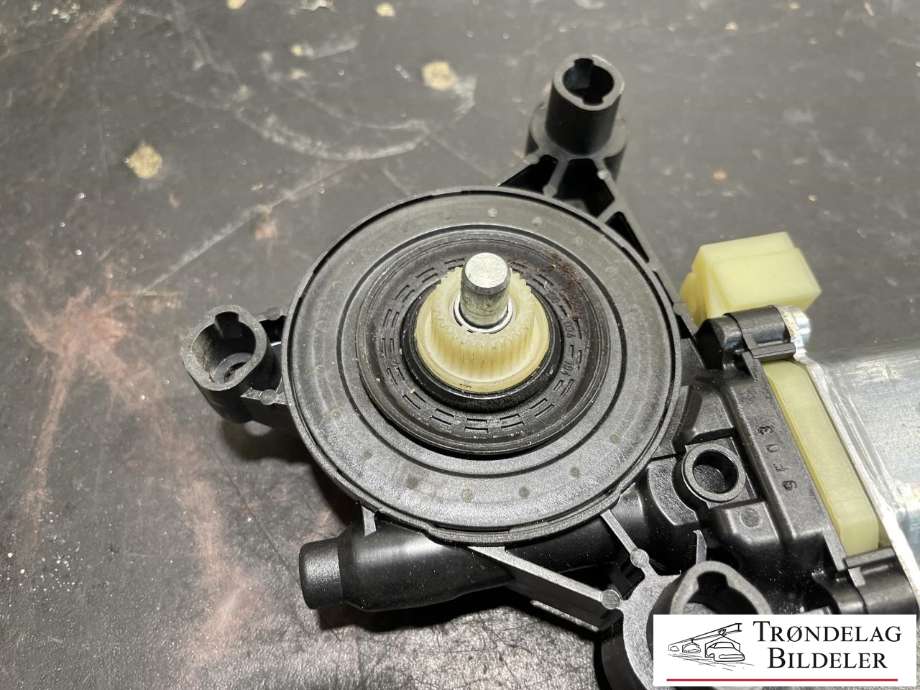 Ruteheis, kun motor, venstre foran til Audi A3 2012-2016 (Type III, Fase 1)  (0 130 822 716|)