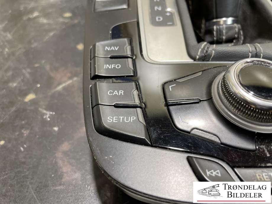 Bilstereo betjeningspanel til Audi S4 2009-->>  (8T0 919 609 WFX|)