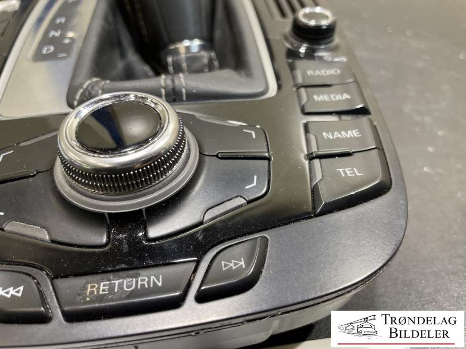 Bilstereo betjeningspanel til Audi S4 2009-->>  (8T0 919 609 WFX|)