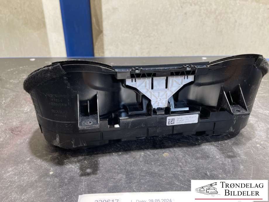 Instrumentpanel til Audi A3 2012-2016 (Type III, Fase 1)  (AUDI|8V0 920 871 B|)