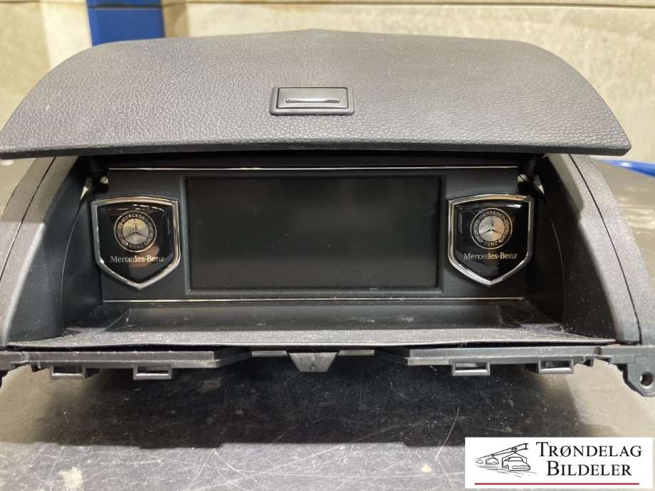 Multimedia display (MCU - Media Controller Unit) til Mercedes C-Klasse 2011-2014 (Fase 2) (W204) (W204) (A 204 680 12 31|)
