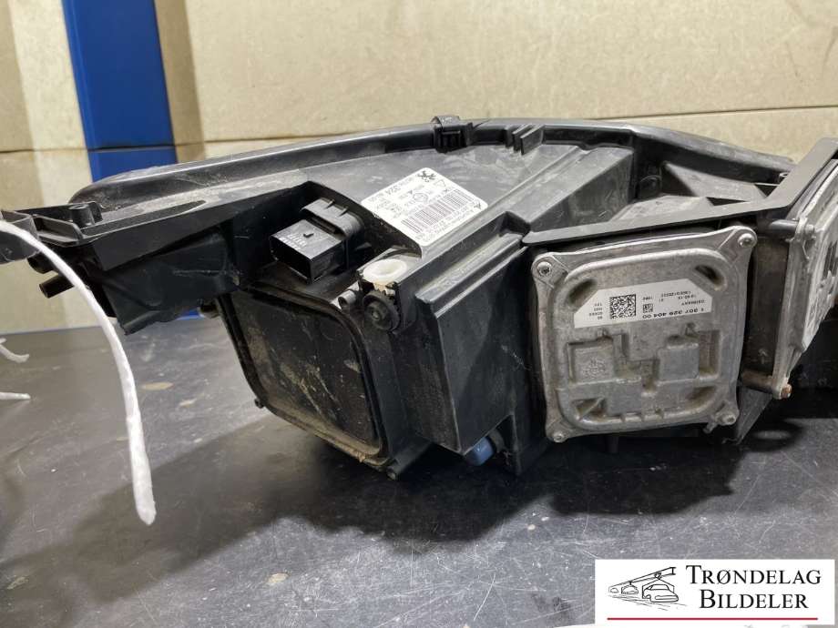Frontlykt venstre xenon til Peugeot 308 2013-2021 (Type II)  (96778932480|96 778 324 80|)