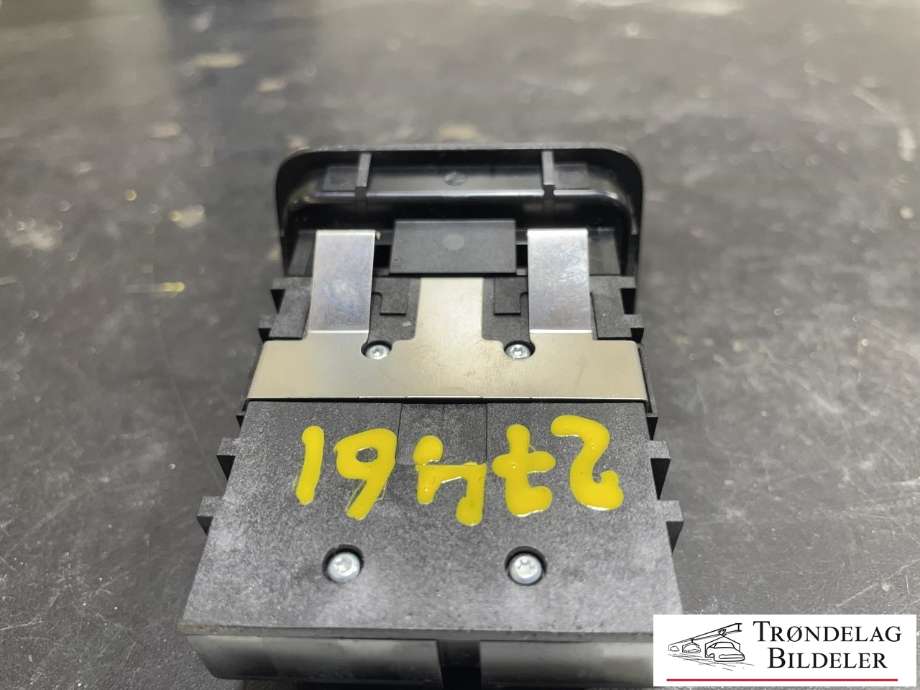 Bryter elektrisk håndbrekk/parkbrems til Mercedes ML 2011-2015 (Fase 1) (W166) (W166) (A2469050451|A 246 905 04 51 9107|A 003 540 53 45 9107)