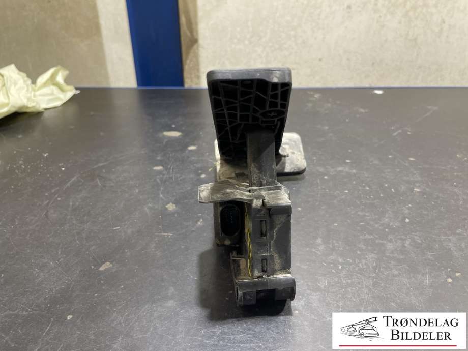 Pedal gass til BMW 3-Serie 2012-2018 (F30/F31/F34) (F30/F31/F34) 