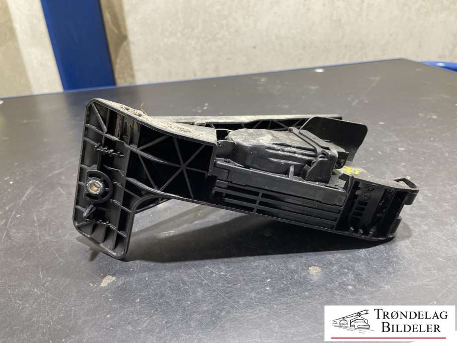 Pedal gass til BMW 3-Serie 2012-2018 (F30/F31/F34) (F30/F31/F34) 