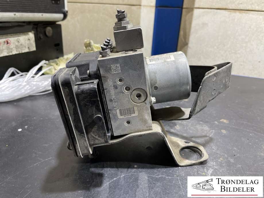 ABS sentral til Mercedes ML 2011-2015 (Fase 1) (W166) (W166) (A1664314912|A1664313412|A1664310900)