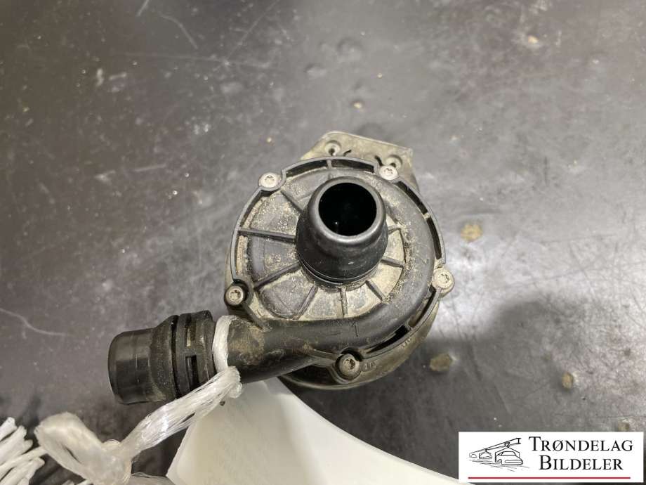 Vannpumpe elektrisk til BMW 3-Serie 2012-2018 (F30/F31/F34) (F30/F31/F34) (BOSCH|0 392 024 055|8 638 240 02|)