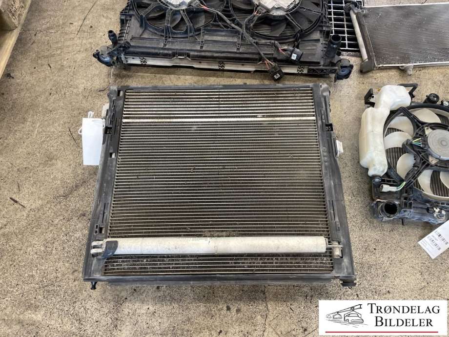 Radiatorpakke til Mercedes ML 2011-2015 (Fase 1) (W166) (W166) (A 099 500 13 03|A 099 906 08 00|A 099 906 62 00|A 099 906 71 00|A 099 906 40 00)