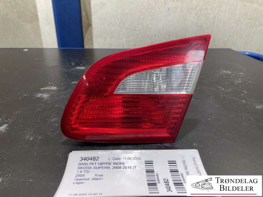 Baklykt høyre indre til Škoda Superb, 2008-2015 (Type II)  