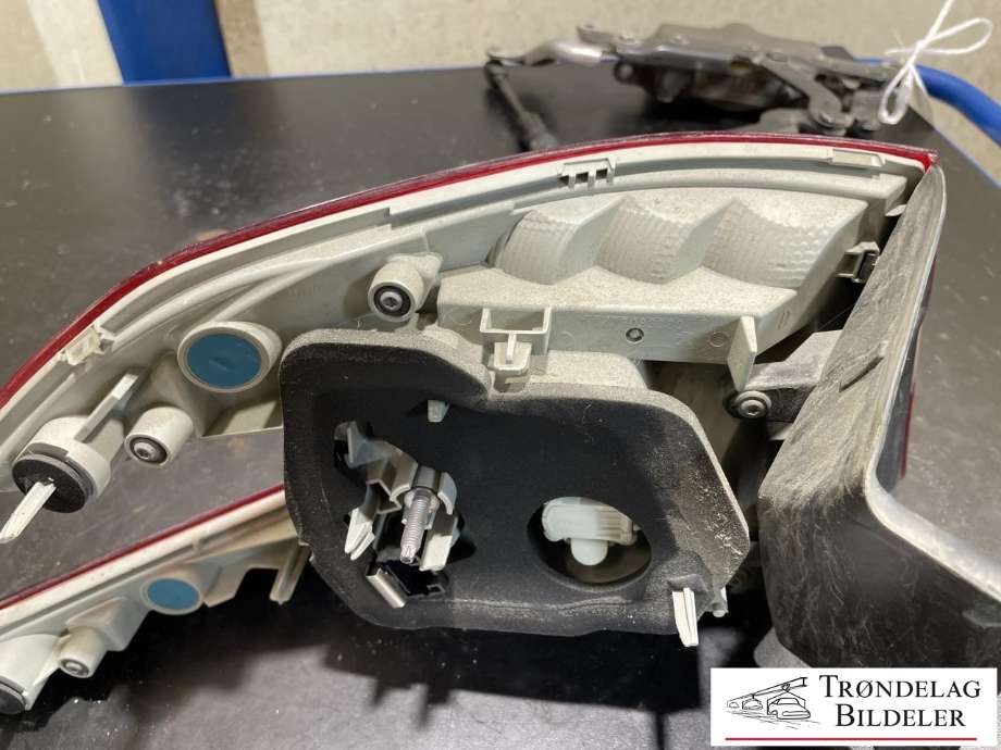 Baklykt høyre ytre til Peugeot 308 2013-2021 (Type II)  (9678093880|)