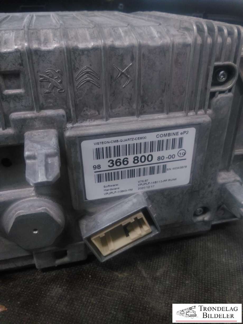 Instrumentpanel til Peugeot e-208 2019-->>