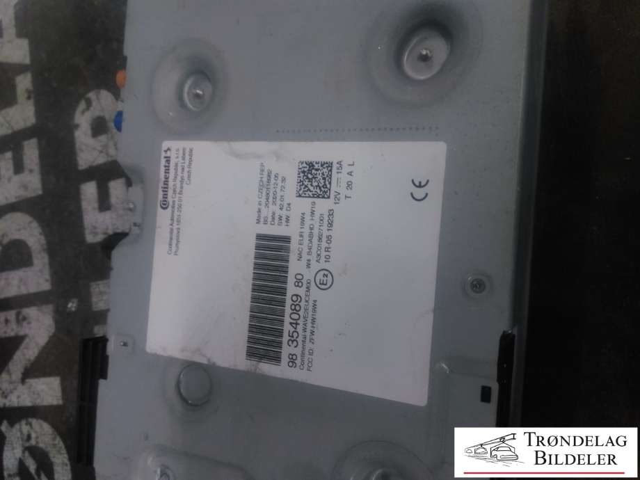 Bilstereo navigasjon til Peugeot e-208 2019-->>  (9835408980|)