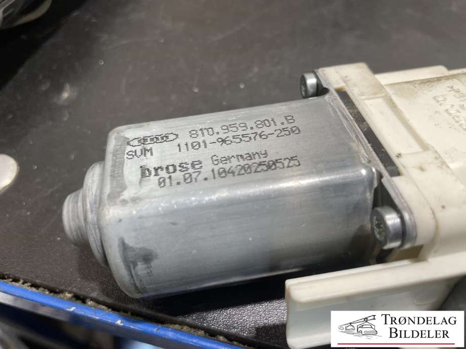 Ruteheis, kun motor, venstre foran til Audi A5 2007-2016 (Type I) (8T0959801B|)