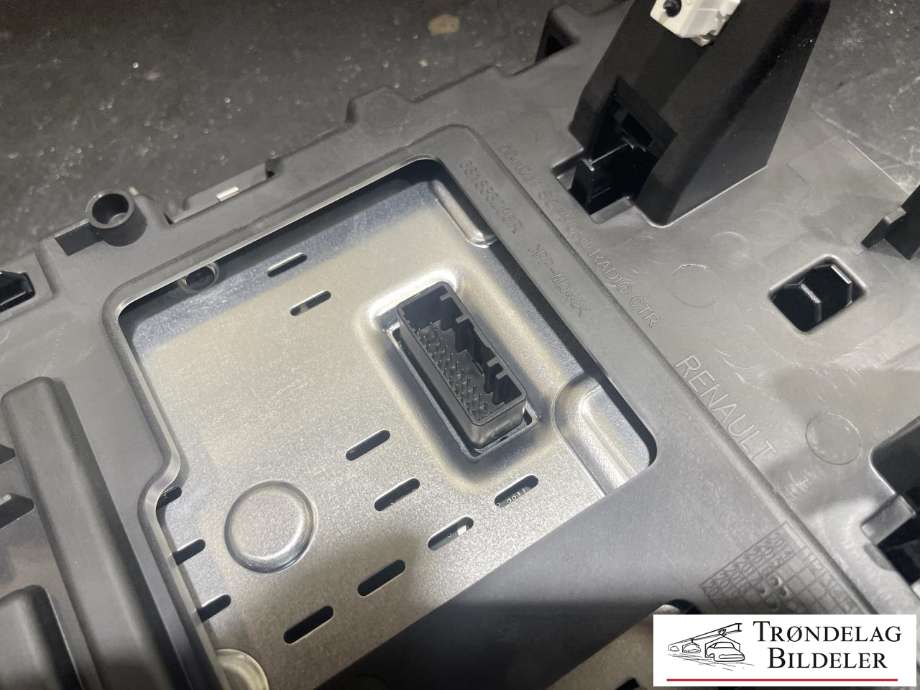 Bilstereo navigasjon til Renault Megane 2016-->> Type IV (681833236R|)