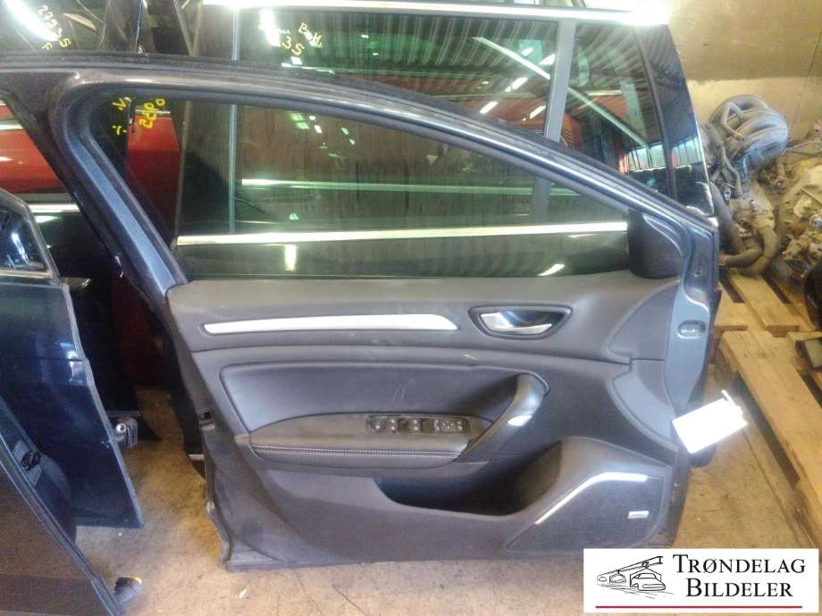 Dør venstre foran til Renault Megane 2016-->> Type IV (801010705R|)
