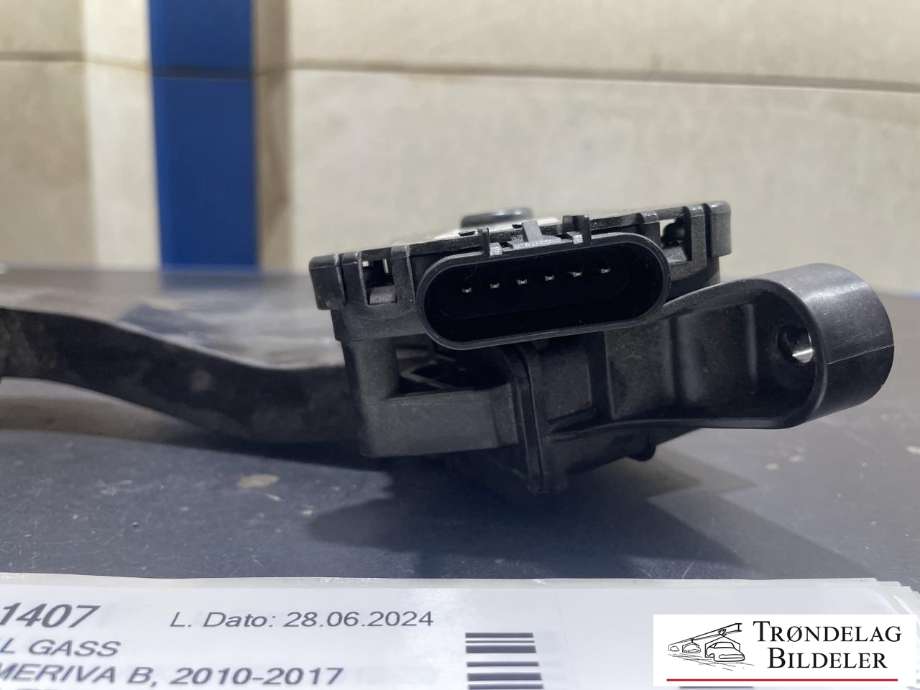 Pedal gass til Opel Meriva B 2010-2017 (102D-E0037|D352111065|)