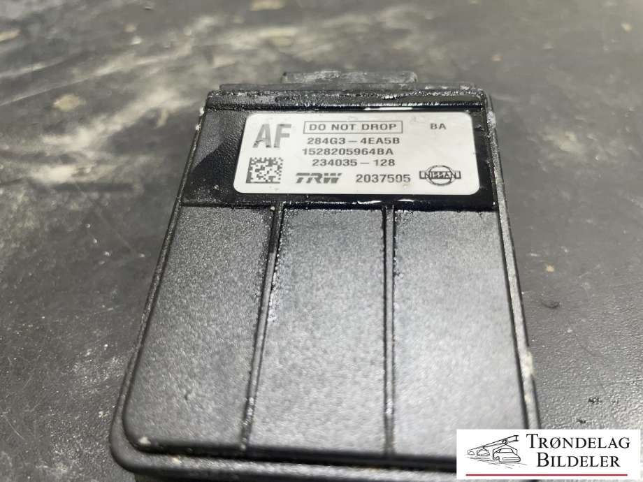 Parkeringskamera bak til Nissan X-Trail 2014-2022 (T32) (T32) (TRW|284G3-4EA5B|1528205964BA|)