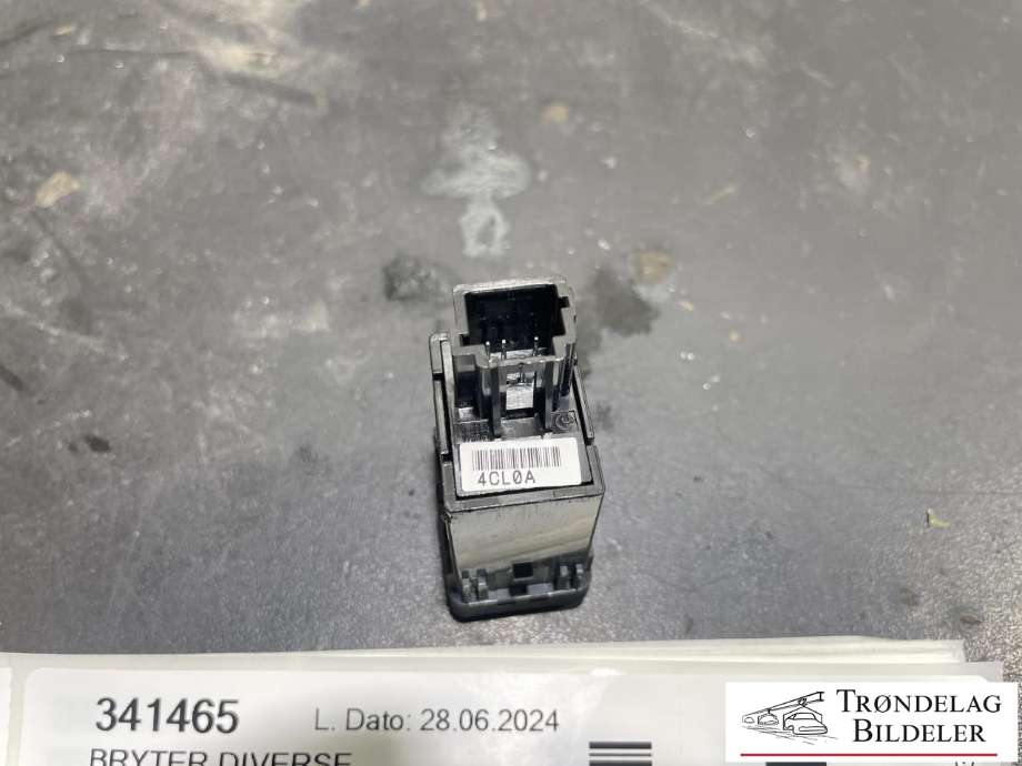 Bryter (ESP - Electronic Stability Program) til Nissan X-Trail 2014-2022 (T32) (T32)