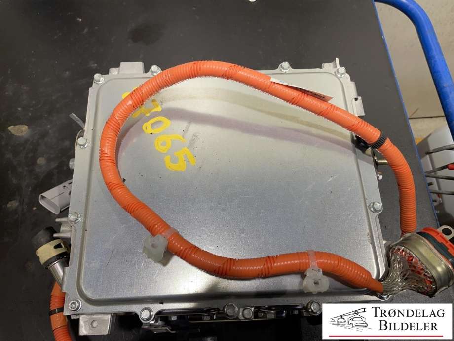 Batterilader (OBC - On Board Charger) til Mitsubishi Outlander 2015-->> (Type III, Fase 2)  