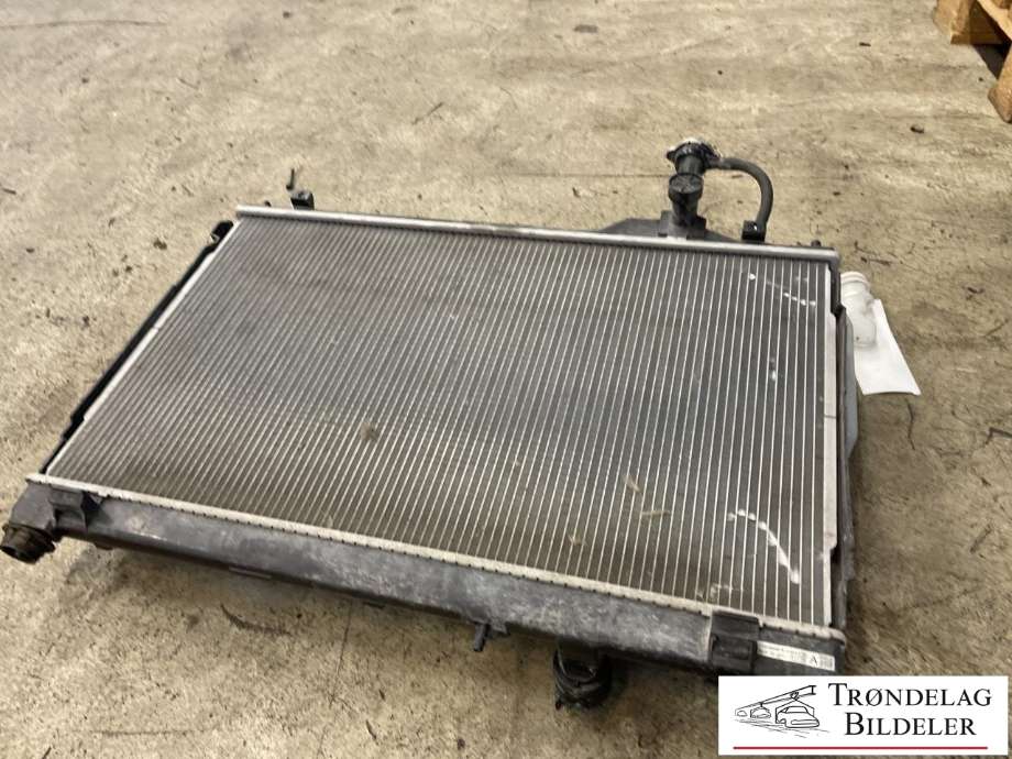 Radiatorpakke til Mitsubishi Outlander 2015-->> (Type III, Fase 2)  