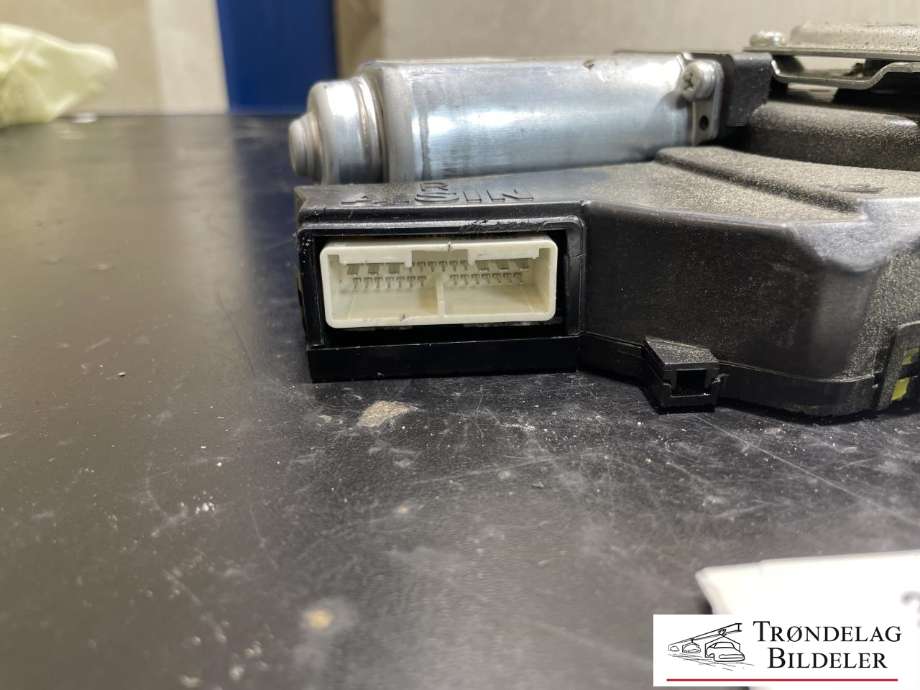 Baklukeåpner motor til Mitsubishi Outlander 2015-->> (Type III, Fase 2) (427110-10711|912043279851|)