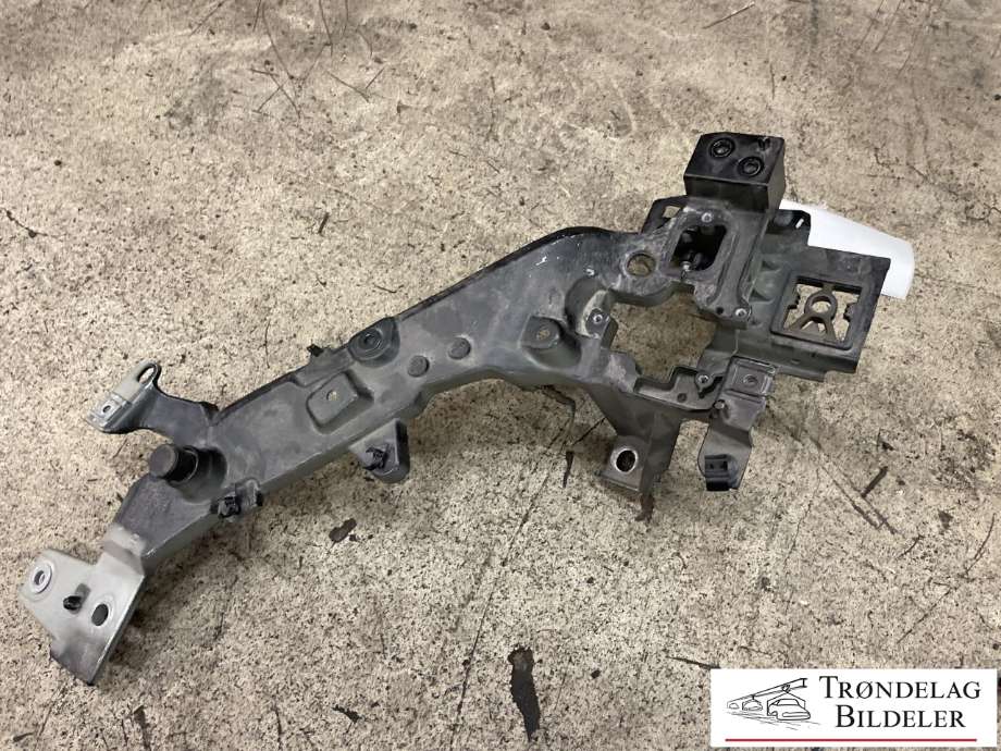 Frontplate til Polestar 2 2020-->>  (31688286|32396094|VENSTRE)