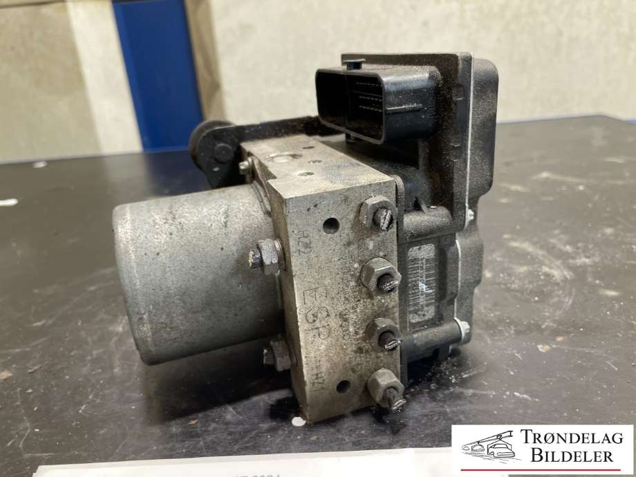 ABS sentral til Audi A5 2007-2016 (Type I)  (8K0 614 517 EF|8K0 614 517 EK|)