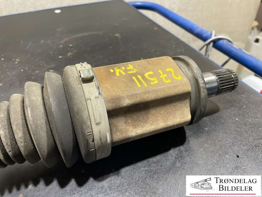 Drivaksel venstre foran, diesel/automat til BMW 3-Serie 2012-2018 (F30/F31/F34) (F30/F31/F34) (7597693 AI03|)