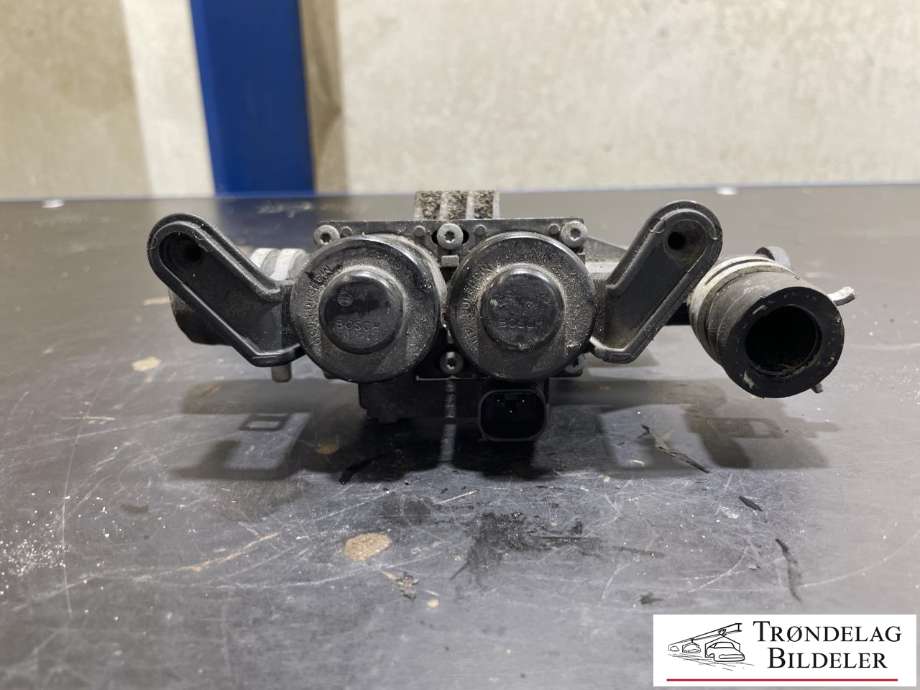Vannpumpe elektrisk til BMW M5 2011-2017 (F10) (F10) (6411 911916-04|)