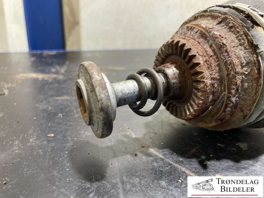 Drivaksel venstre foran, diesel/manuell til BMW X1 2009-2015 (E84) (E84) 