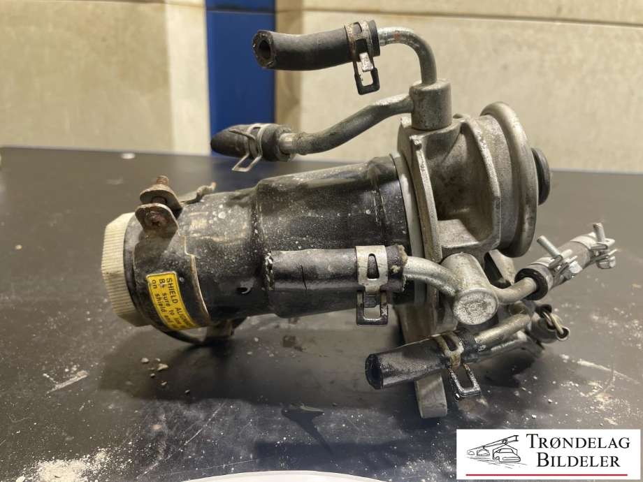 Dieselfilterholder til Toyota Avensis 2009-2015 (Type III, Fase 1) (2339033060|233800R061|8446160080)